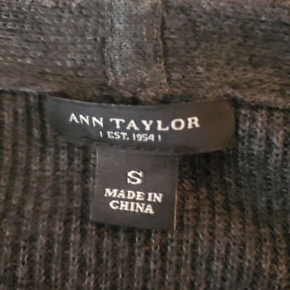 SOLD Ann Taylor Gray Wool-Blend Balletcore Wrap Sweater - Picture 6 of 7